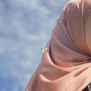 Meet your Posher, Sana